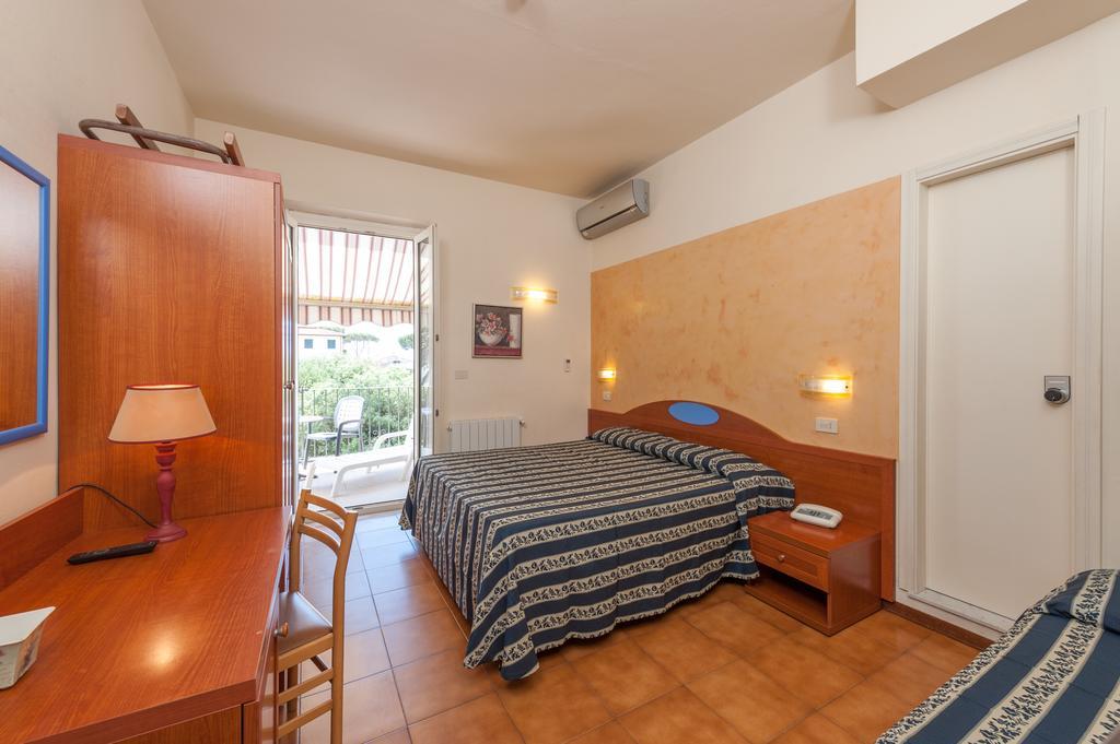 Hotel Apuana Marina di Pietrasanta Exterior photo